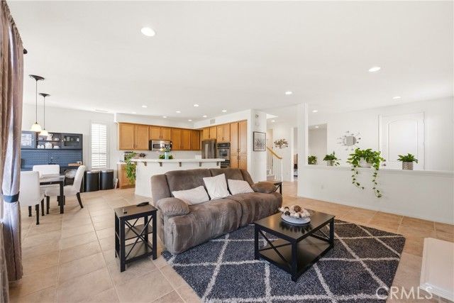 2273 Swift Fox Court, Simi Valley, CA 93065