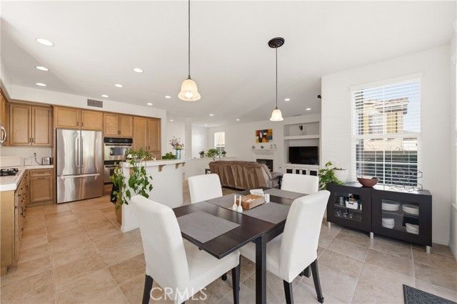 2273 Swift Fox Court, Simi Valley, CA 93065