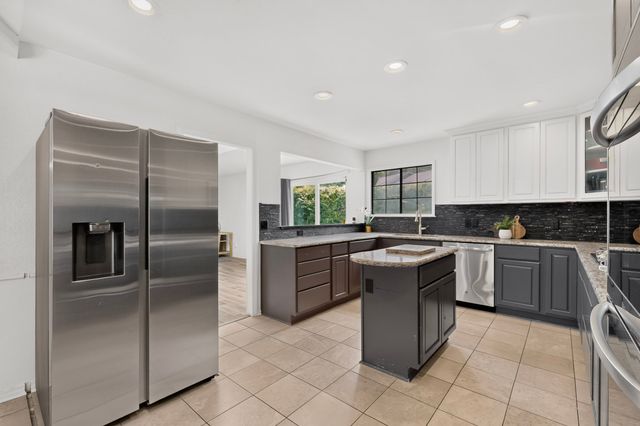 3900 N Shadycreek Drive, Arlington, TX 76013