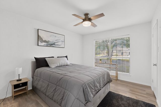 3900 N Shadycreek Drive, Arlington, TX 76013
