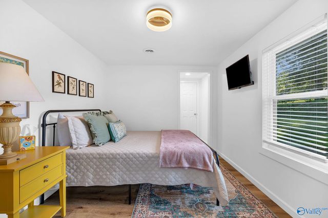 2513 Lakeview Drive, Guntersville, AL 35976