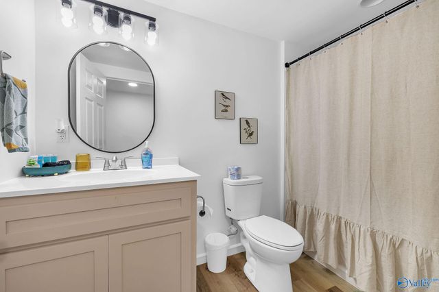 2513 Lakeview Drive, Guntersville, AL 35976