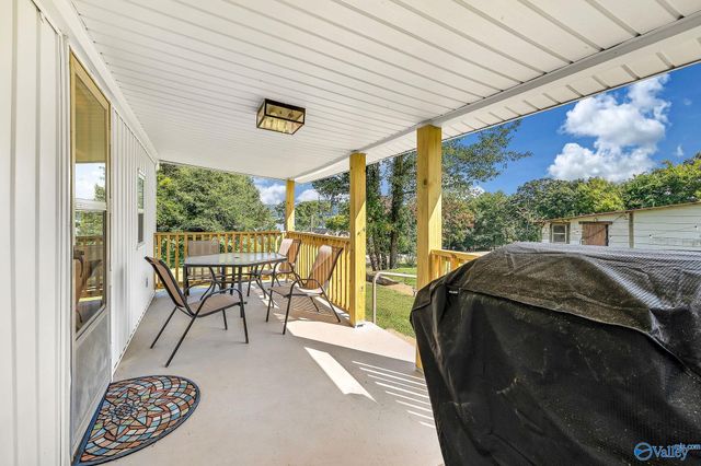 2513 Lakeview Drive, Guntersville, AL 35976