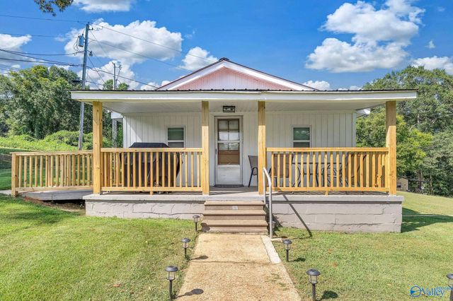 2513 Lakeview Drive, Guntersville, AL 35976