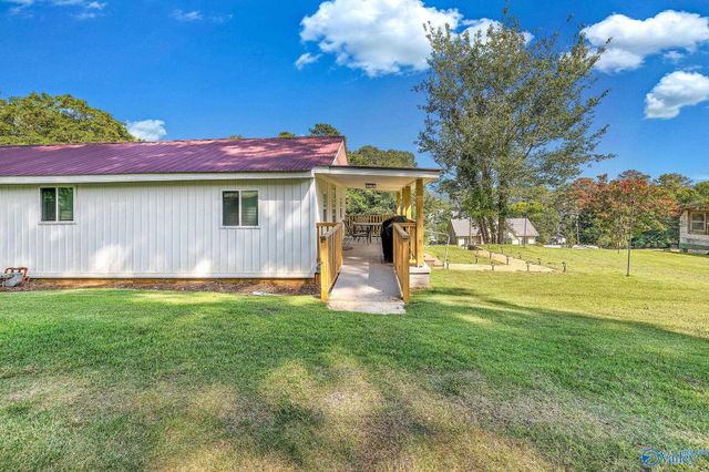 2513 Lakeview Drive, Guntersville, AL 35976