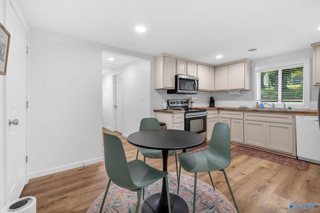 2513 Lakeview Drive, Guntersville, AL 35976