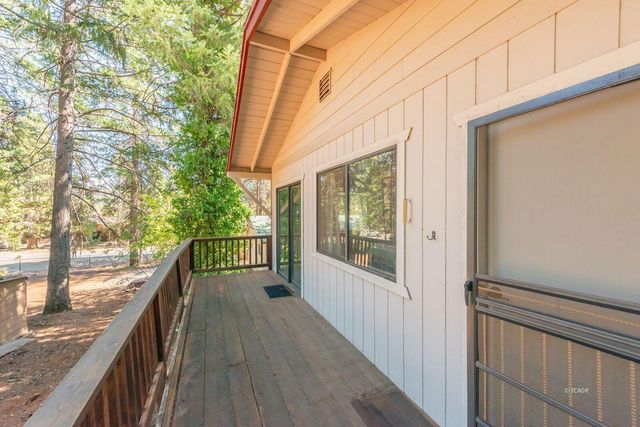 220 & 230 Lakeview Drive, Trinity Center, CA 96091