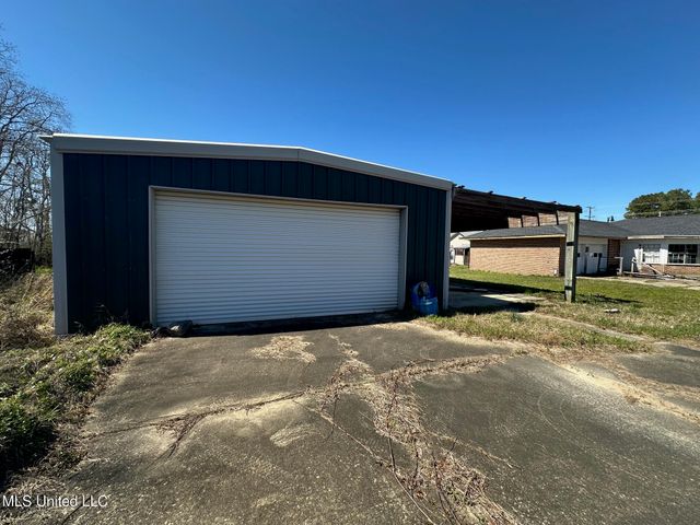 14121 Dedeaux Road, Gulfport, MS 39503
