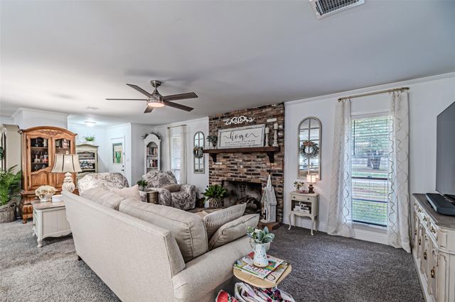 2103 Taylor Street, Waller, TX 77484