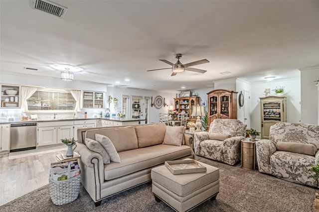 2103 Taylor Street, Waller, TX 77484