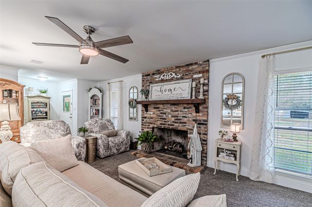 2103 Taylor Street, Waller, TX 77484