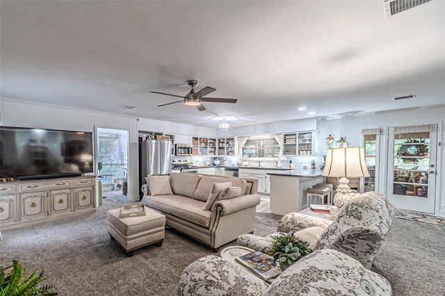 2103 Taylor Street, Waller, TX 77484