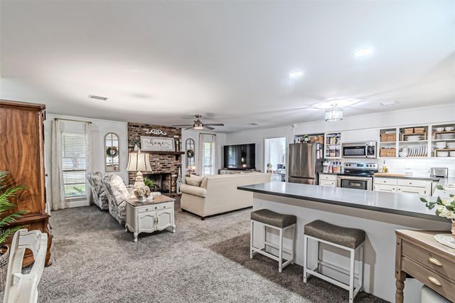 2103 Taylor Street, Waller, TX 77484