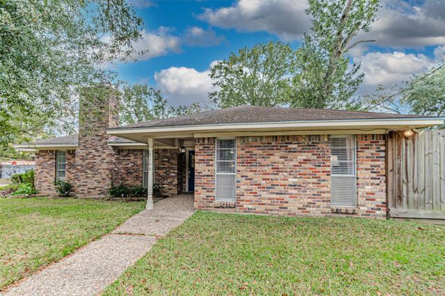 2103 Taylor Street, Waller, TX 77484