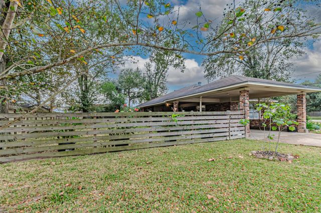 2103 Taylor Street, Waller, TX 77484
