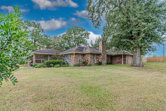 2103 Taylor Street, Waller, TX 77484