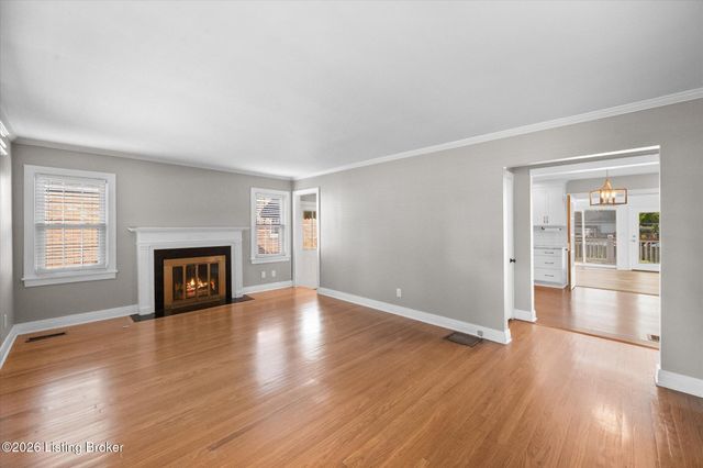 4502 Blenheim Rd, Louisville, KY 40207