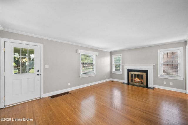 4502 Blenheim Rd, Louisville, KY 40207