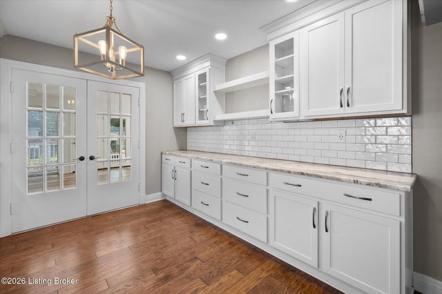 4502 Blenheim Rd, Louisville, KY 40207