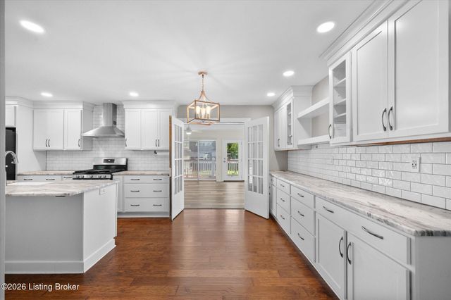 4502 Blenheim Rd, Louisville, KY 40207