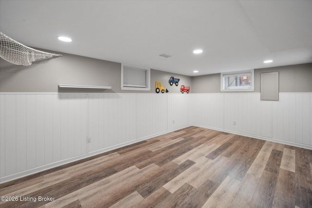 4502 Blenheim Rd, Louisville, KY 40207