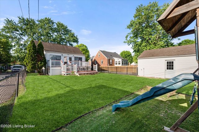 4502 Blenheim Rd, Louisville, KY 40207