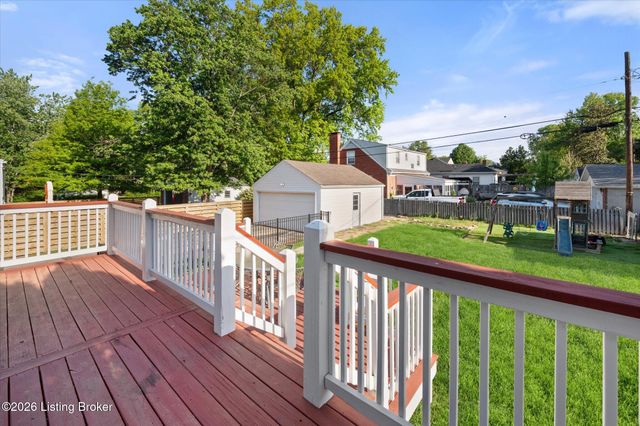 4502 Blenheim Rd, Louisville, KY 40207