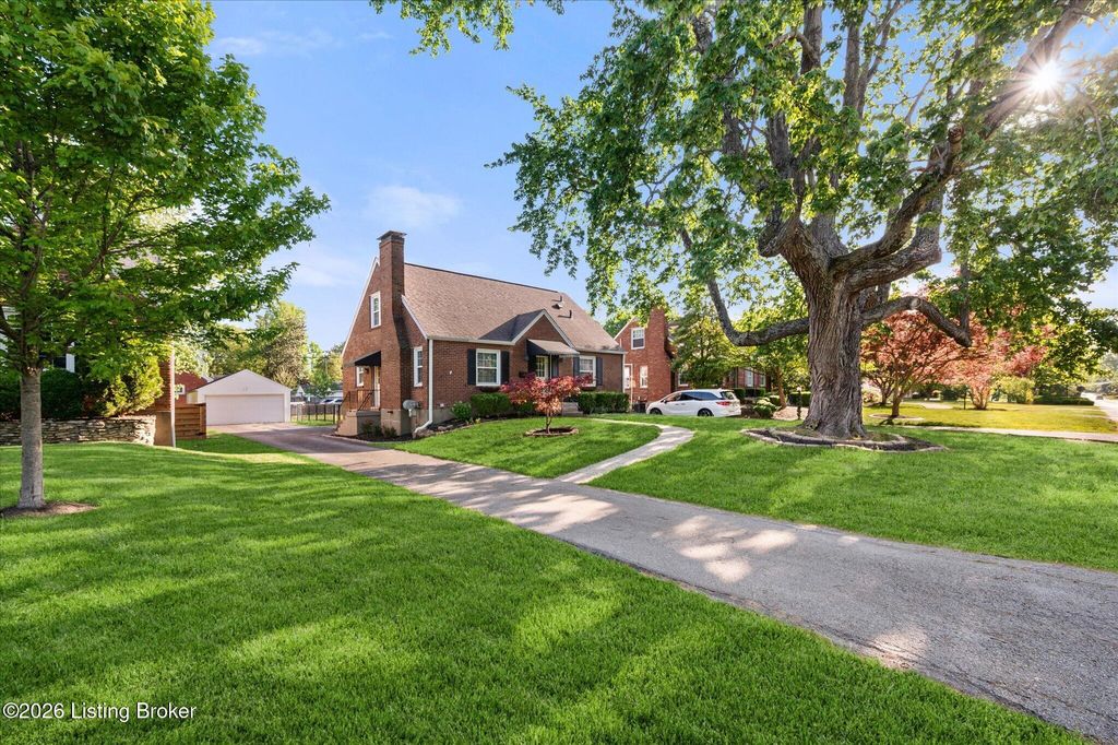 4502 Blenheim Rd, Louisville, KY 40207