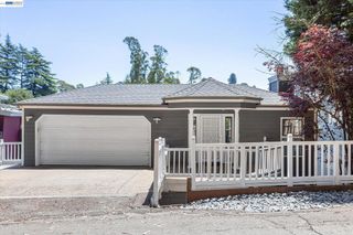 7081 Elverton Dr, Oakland, CA 94611
