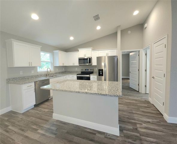 36 HEMLOCK RADIAL CIRCLE, Ocala, FL 34472
