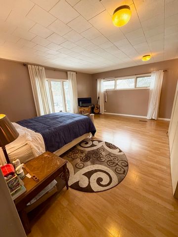 2909 Oakton Street, Park Ridge, IL 60068