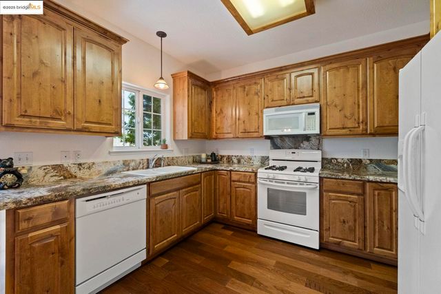 19907 Middle Camp Sugarpine RD, Twain Harte, CA 95383