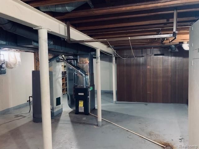 184 W Strathmore Avenue, Pontiac, MI 48340