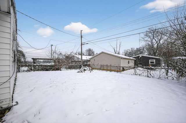 8 Kater Drive, Decatur, IL 62521