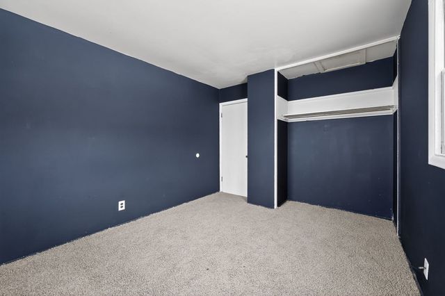 8 Kater Drive, Decatur, IL 62521