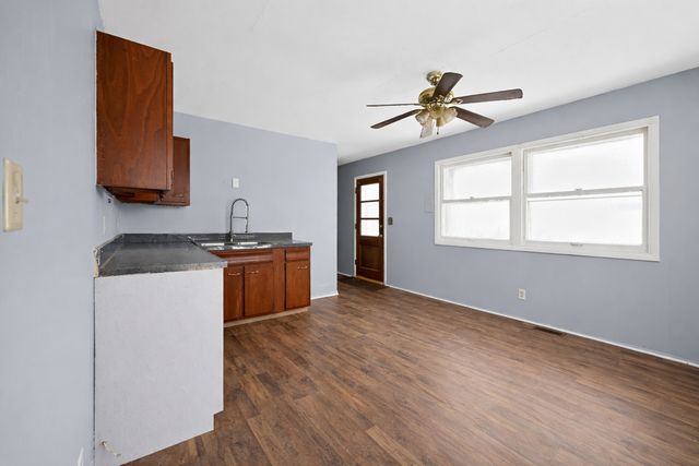 8 Kater Drive, Decatur, IL 62521