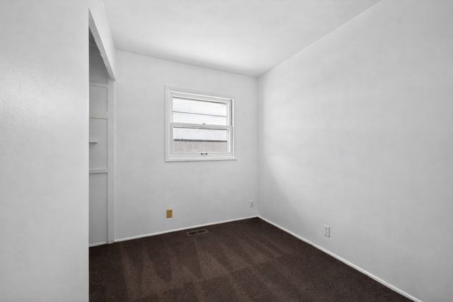 8 Kater Drive, Decatur, IL 62521