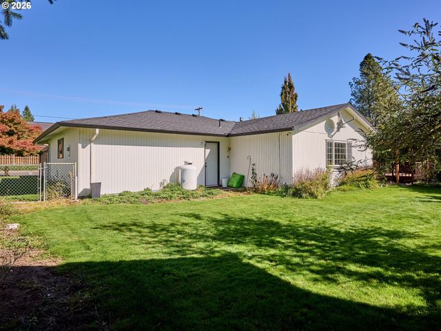 710 Nw 11TH St, Mc Minnville, OR 97128