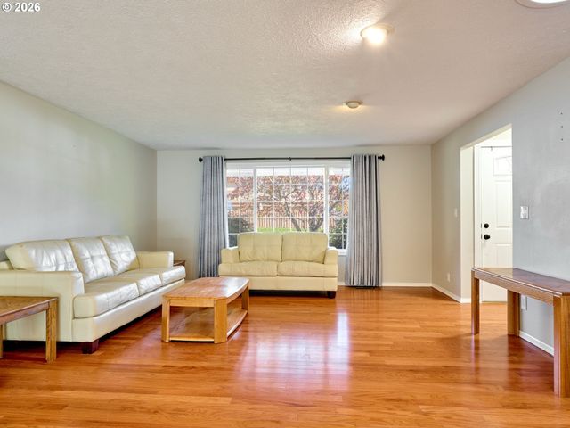 710 Nw 11TH St, Mc Minnville, OR 97128