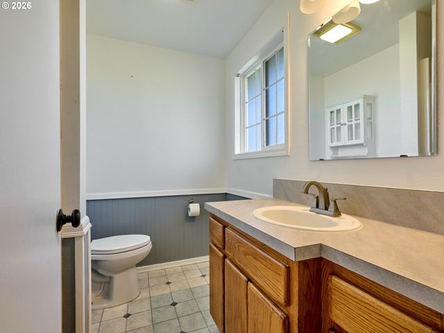 710 Nw 11TH St, Mc Minnville, OR 97128