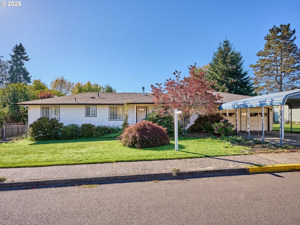 Image 1 of property listing at 710 Nw 11TH St, Mc Minnville, OR 97128