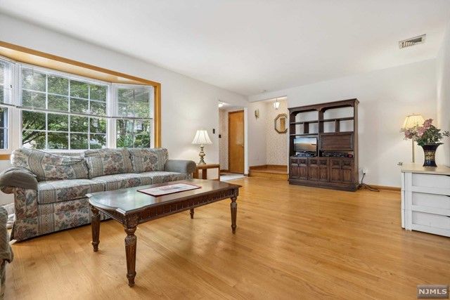 232 Carmita Avenue, Rutherford, NJ 07070