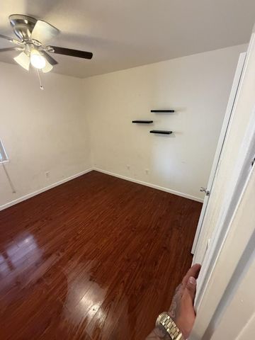 1336 E MOUNTAIN VIEW Road 105, Phoenix, AZ 85020