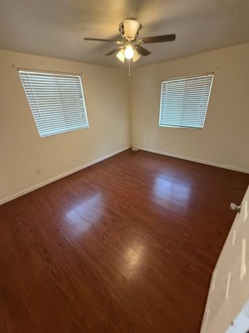 1336 E MOUNTAIN VIEW Road 105, Phoenix, AZ 85020