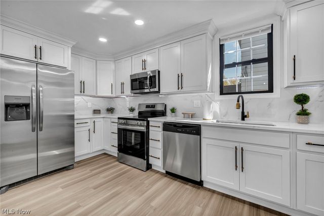 3741 Woodridge Road, Cleveland Heights, OH 44121