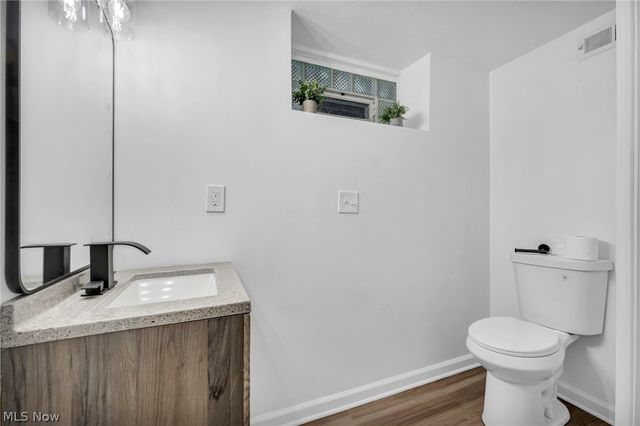 3741 Woodridge Road, Cleveland Heights, OH 44121