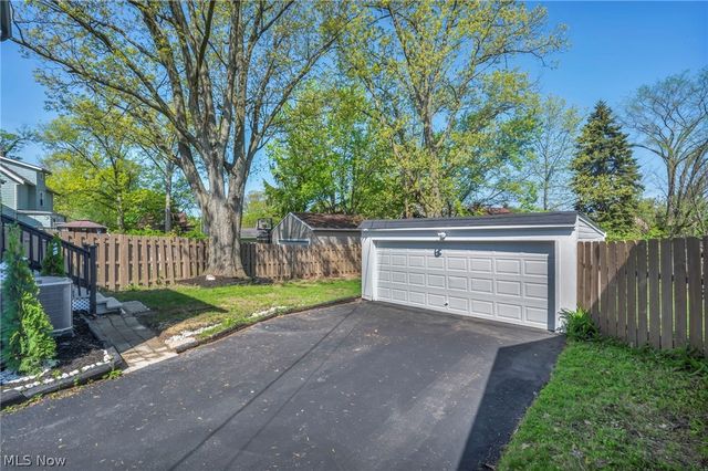3741 Woodridge Road, Cleveland Heights, OH 44121
