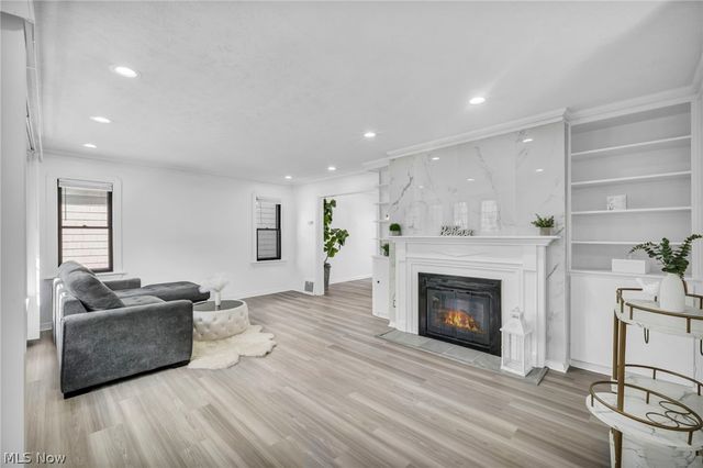 3741 Woodridge Road, Cleveland Heights, OH 44121