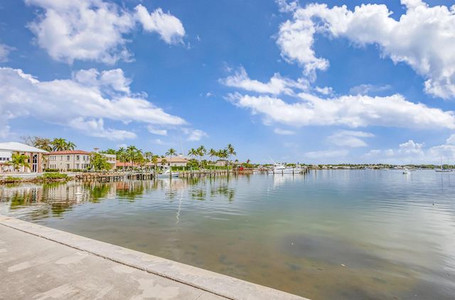 11390 Twelve Oaks Way 420, North Palm Beach, FL 33408