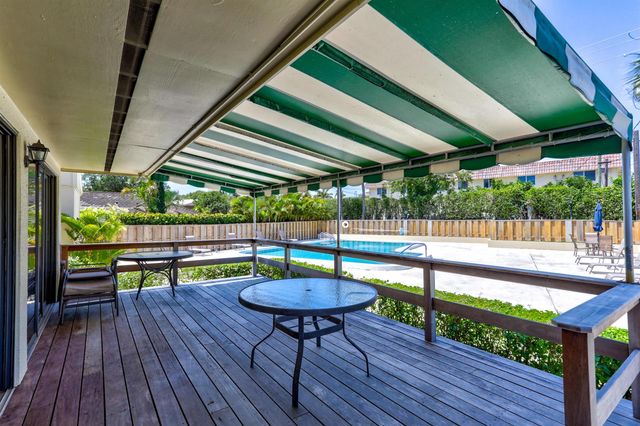 11390 Twelve Oaks Way 420, North Palm Beach, FL 33408